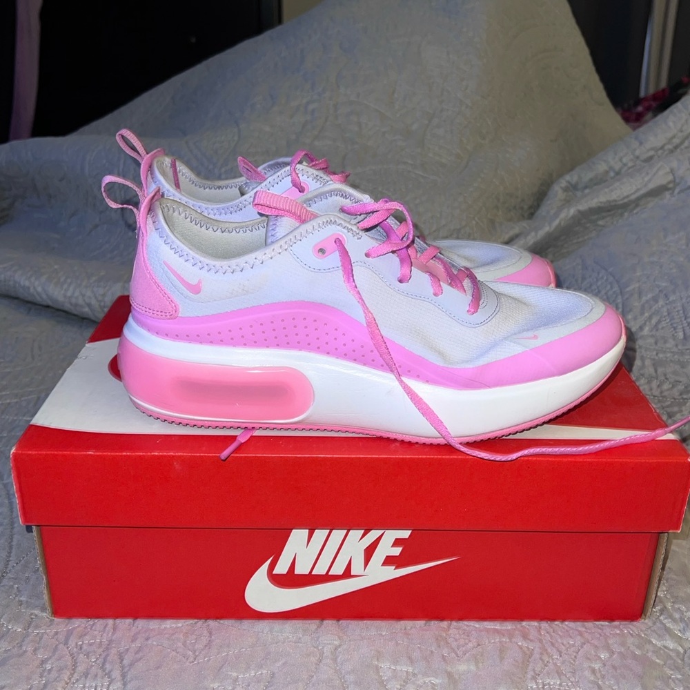 Nike womens Sneakers in Pink and White